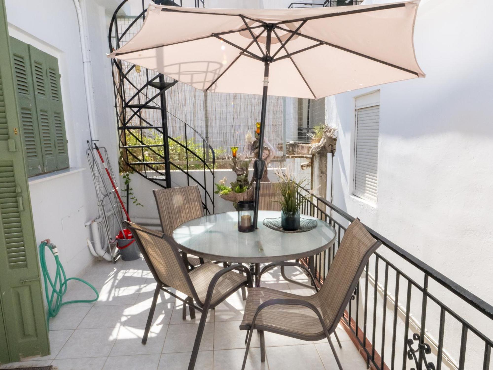 Mando Patrasso - Classical Apartment In The Center Of Patras With Free Parking 外观 照片