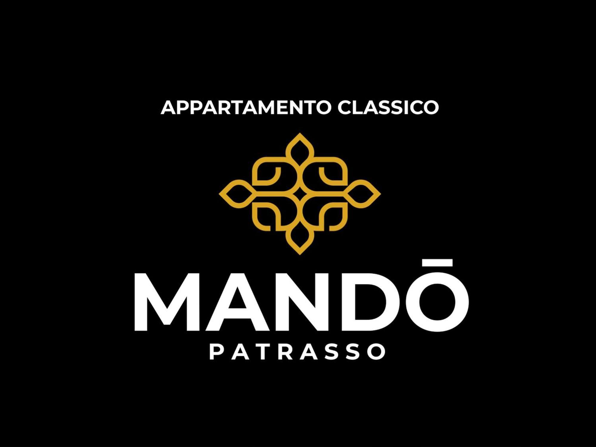 Mando Patrasso - Classical Apartment In The Center Of Patras With Free Parking 外观 照片